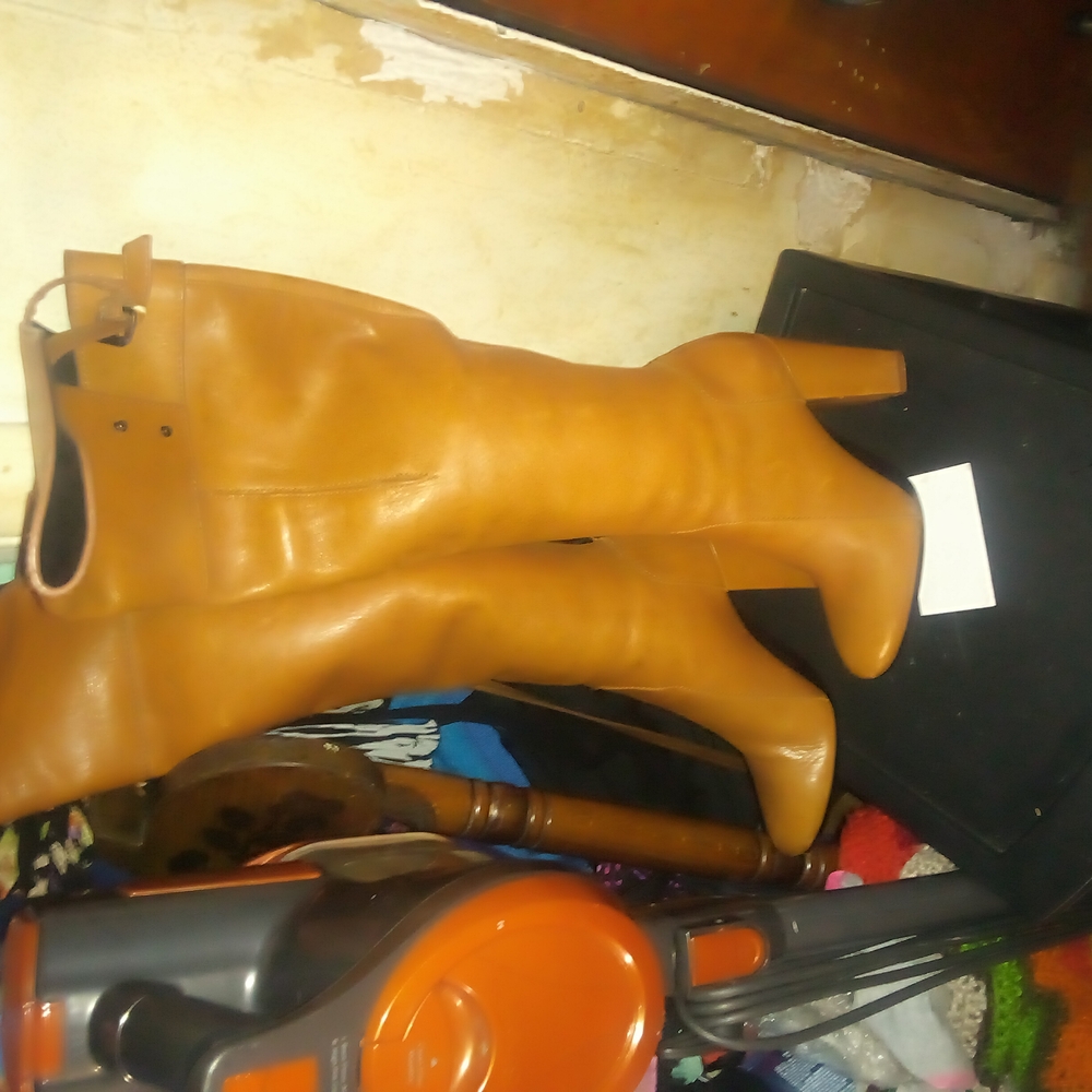 Elegant Tan Leather Boots